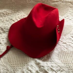 Glenover vintage Stylish Red Hat. Wool